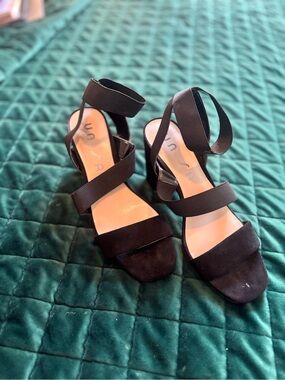 Unisa Black Strappy Block Heel Sandals